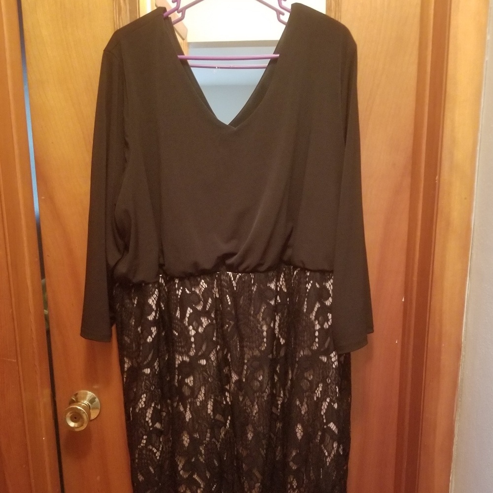 Champagne/black plus size cocktail dress